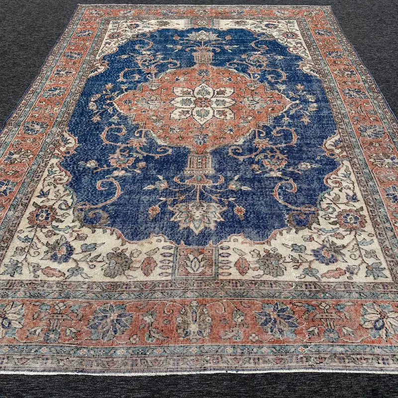 Blauer und orangefarbener Teppich, 0,7 x 11,7 Fuß, gestreiftes geometrisches Design