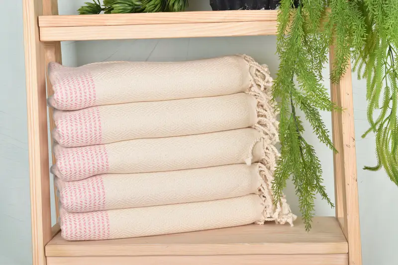 Pink Cotton Beach Towel, Diamond Pattern, 40x70 Inches