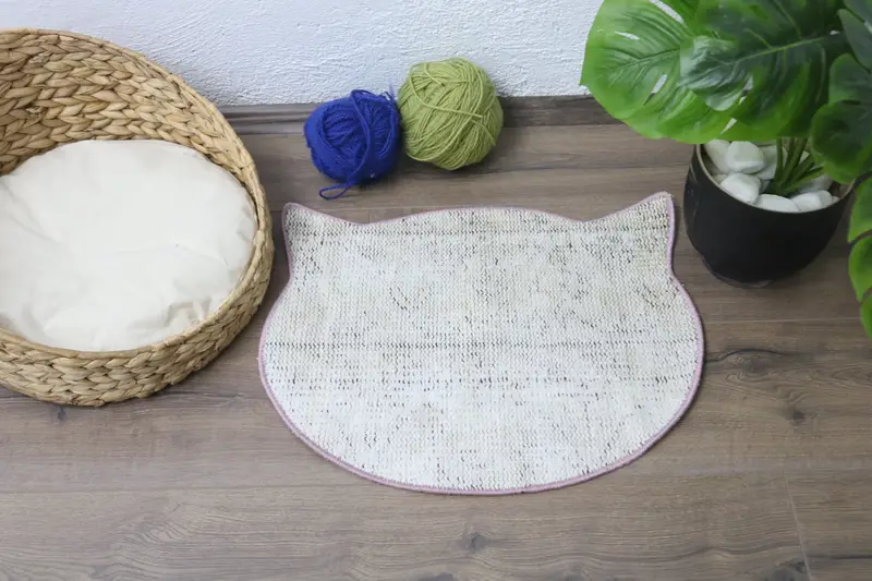 Bequeme Haustiermatte in Beige und Braun mit Schaumstofffüllung, mittelgroße Haustierunterlage