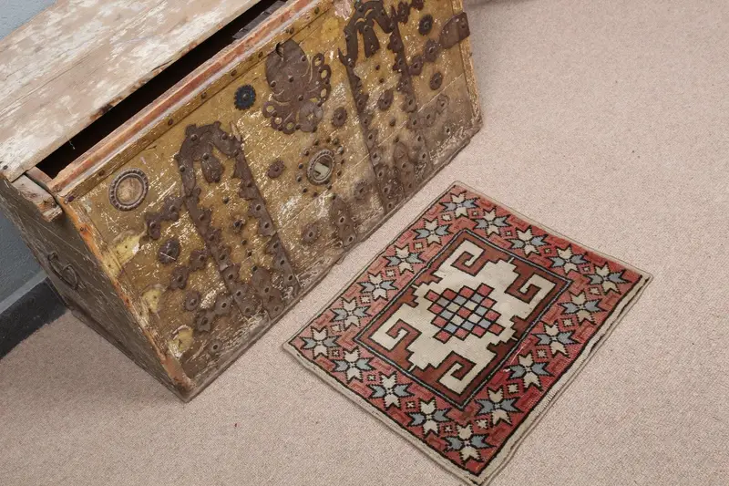 Red Southwestern Rug, 1.5x1.5 ft Elegant Decor