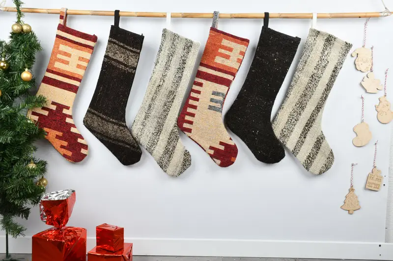 Media festiva Kilim, media estampada con adornos navideños de 8 pulgadas