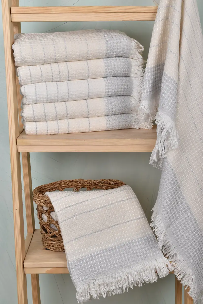 Peshtemal beach towel with unique design, Gift For Him, Family Gift, 70x40 Cotton Waffle Towel, Personalized Bridesmaid Gift, Monogram Turkish Towel - 3