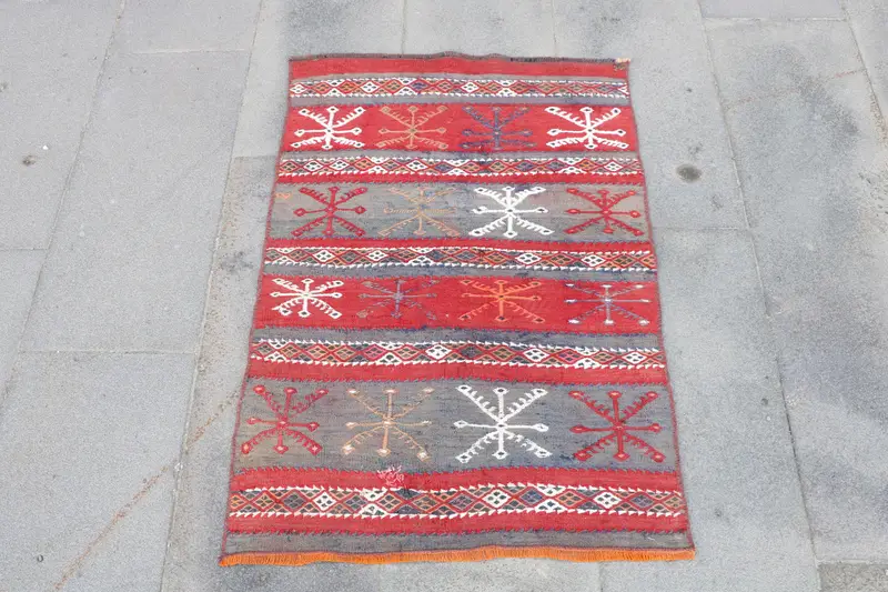 Turkish Vintage Rug, 2.1x3 ft Small Rug, Red Kilim Solid Rug - 1