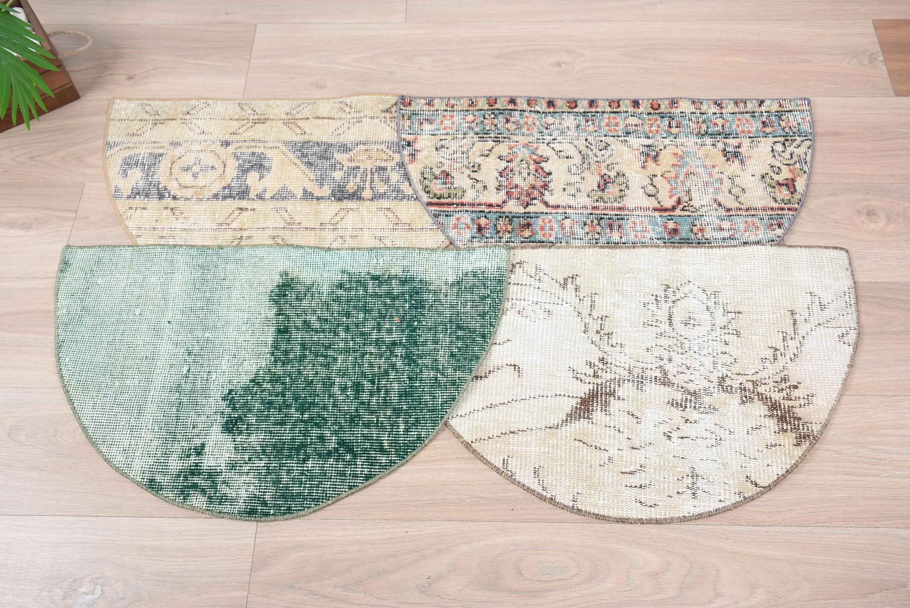 Eco-friendly vintage kilim rug, 18x30 inches half-round doormat - 1