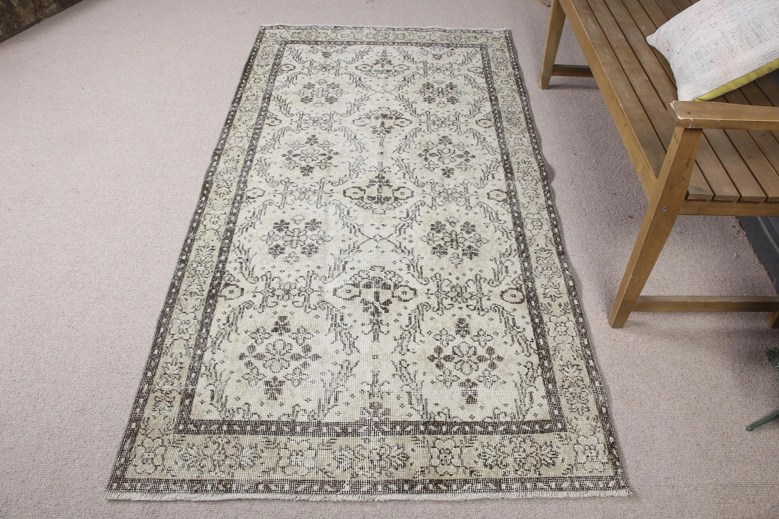 3,7x7,2 ft türkischer Teppich, Vintage-Teppich, graubrauner Teppich mit Pflanzen und Bäumen - 1
