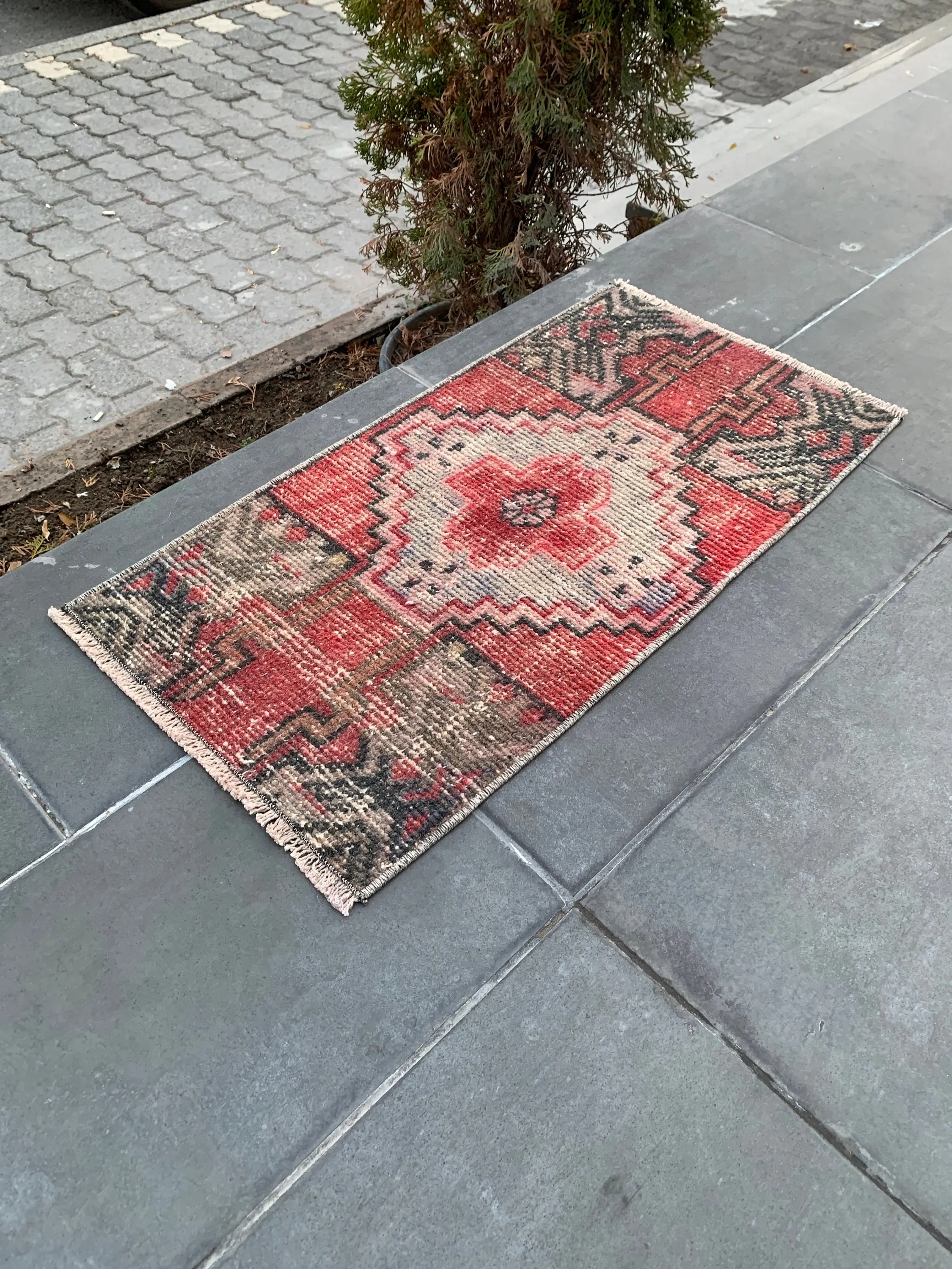 Turkish Vintage Rug, 1.4x2.8 ft Rug, Red Black Floral Rug - 1