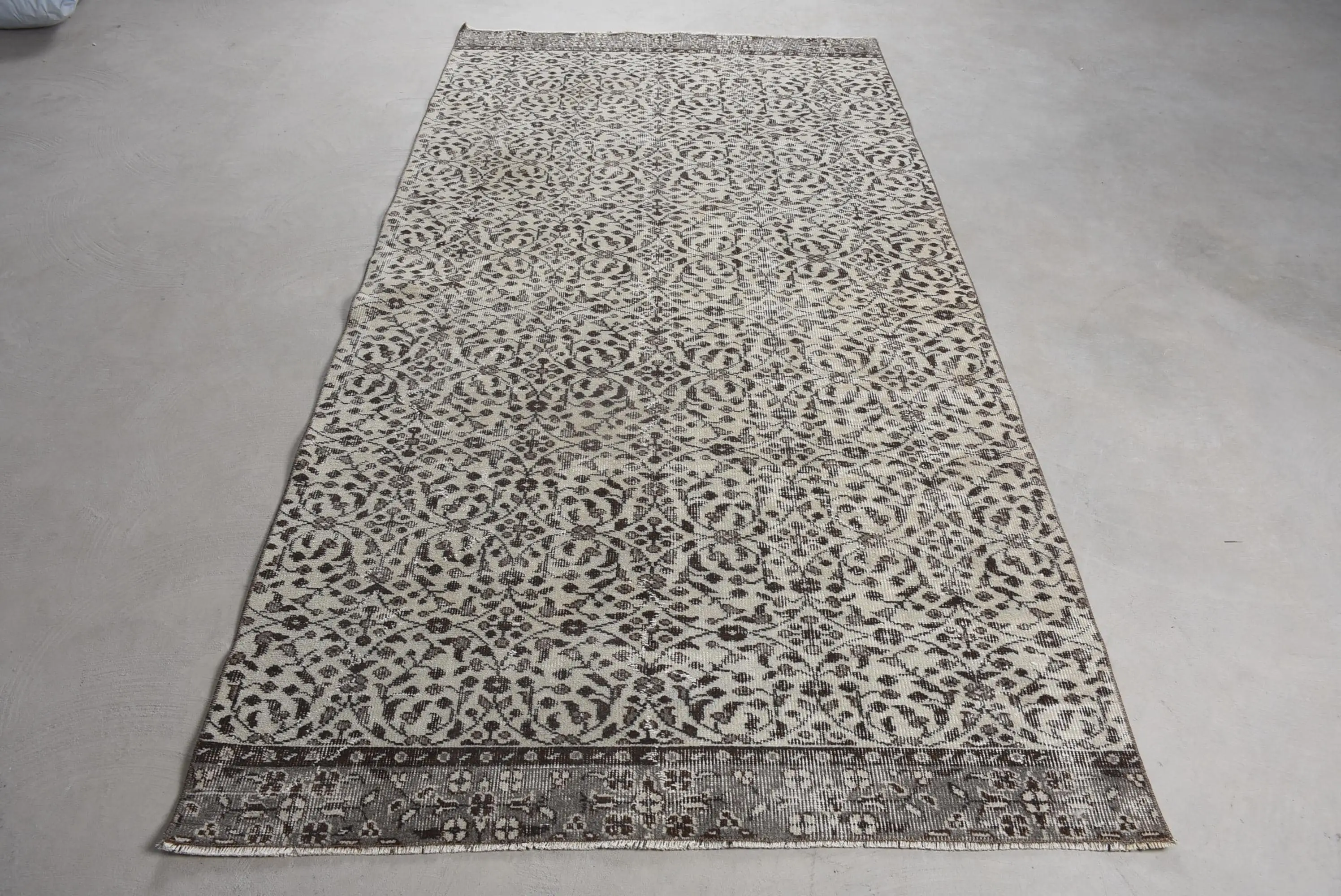 Vintage Turkish Rug, 4.3x8.5 ft Area Rug, Gray Brown Solid Rug - 1
