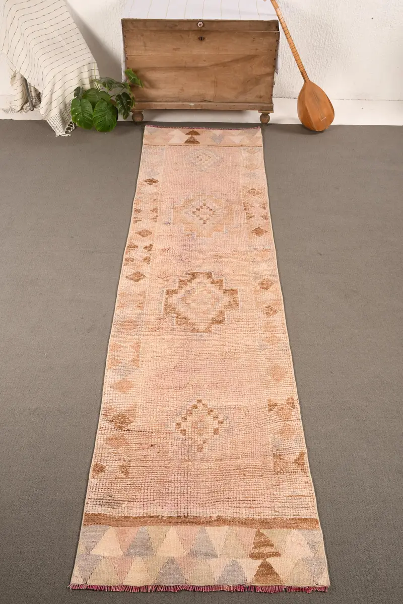 Türk Herki Halı 2.7x10.3 ft, Kahverengi Pembe Hayvan Baskı Yün Vintage Halı - 1