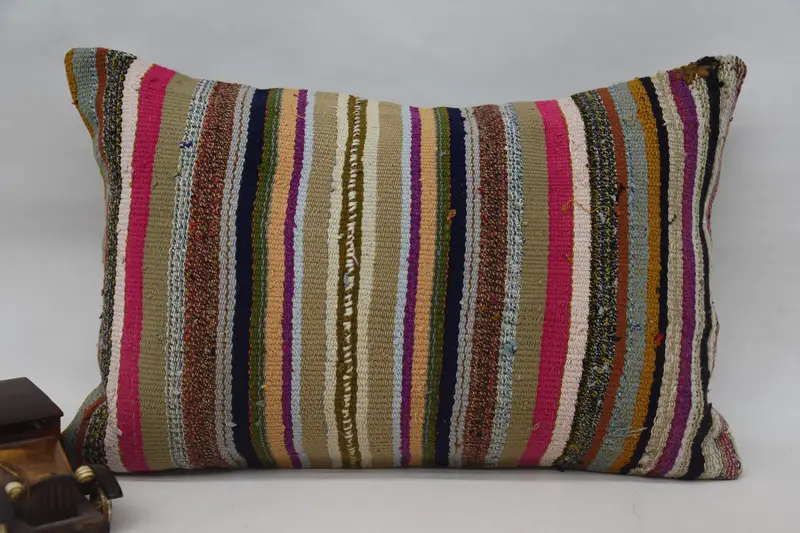 Gesticktes Vintage-Wurfkissen, 16 x 24 beige und rosa gestreiftes Kissen