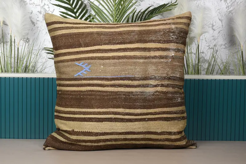 Besticktes Beige & Braun gestreiftes Kissen, handgemachtes Wurfkissen