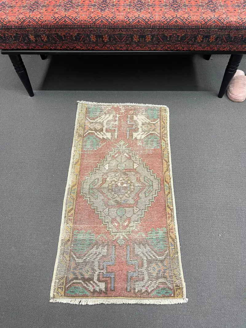 Vintage Small Rug, 1.6x3.2 ft Turkish Rug, Red Oushak Wool Rug - 1