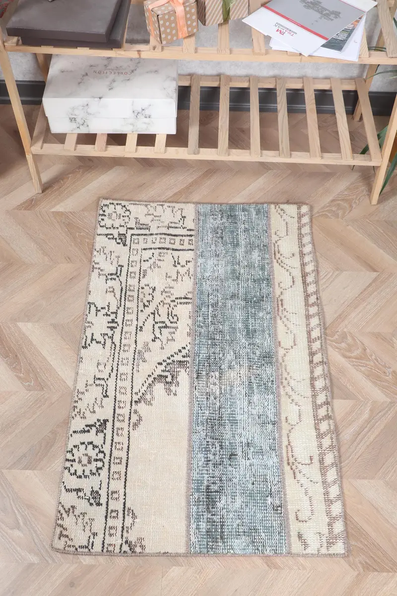 Elegant Beige Oriental Rug, 2x3 ft with Green Accents