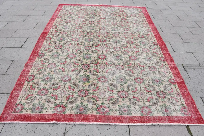 Vintage Halı, Büyük 6.8x10.2 ft Türk Halısı, Kırmızı Yeşil Bitkiler ve ağaçlar Yün Halı - 1
