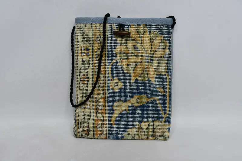 調節可能なストラップヴィンテージモチーフウールクロスボディバッグ、キリムバッグ