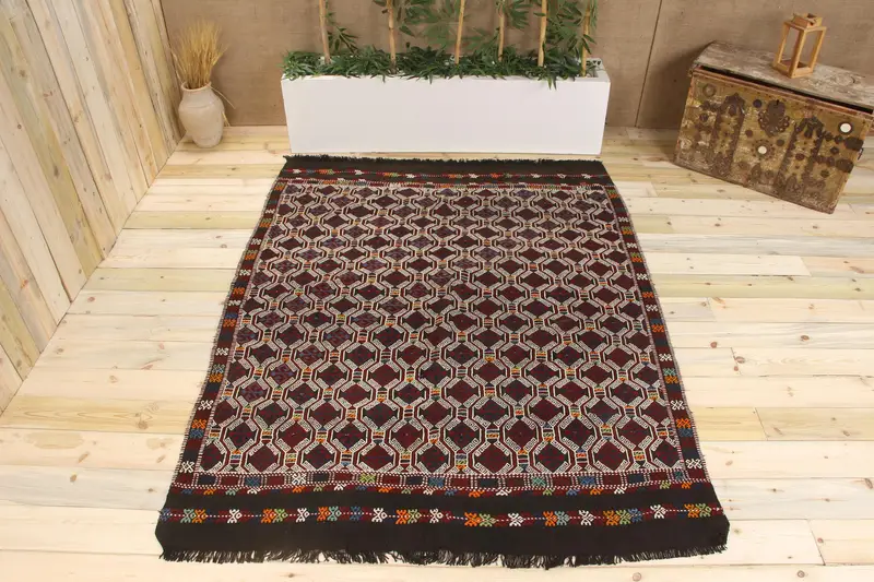 Handmade 0.4x7 ft Rug, White with Red Persian Pattern