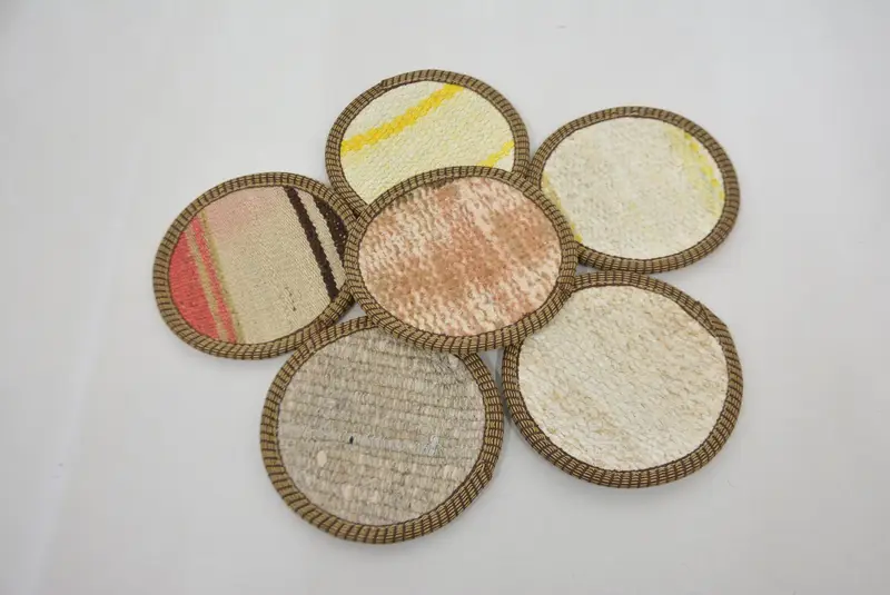 Posavasos redondo bohemio, posavasos blanco y amarillo