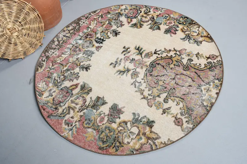 Vintage Turkish Rug 4.5x4.5 ft, Pink Oushak Plants & trees Rug - 1