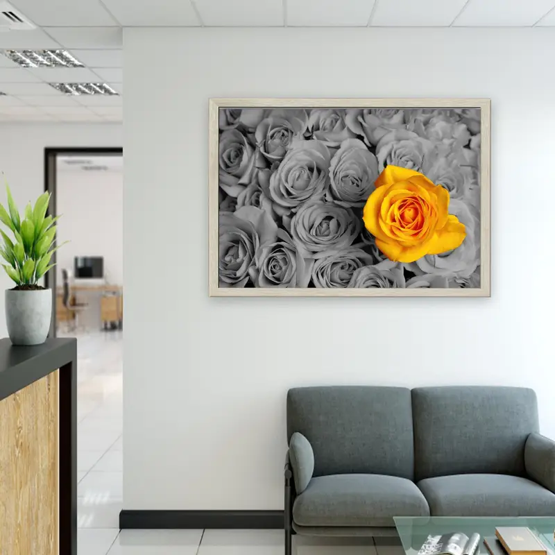 Modern Lüks Vogue Baskılı Cam: Zarif Sarı ve Gül Tasarımı