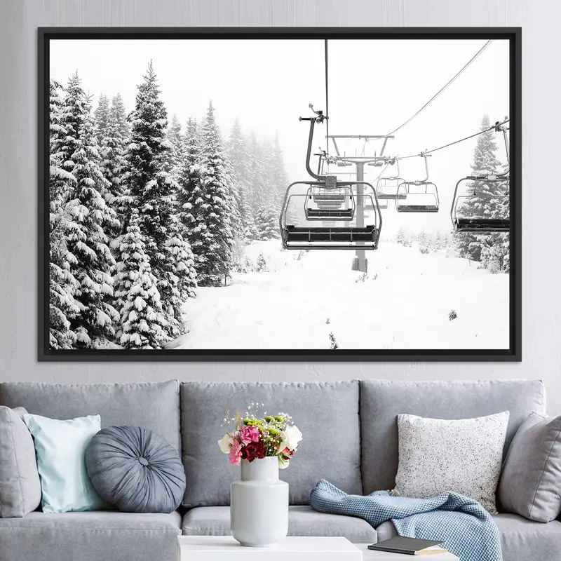 Cuadro elegante con paisaje invernal: abetos y regalo de esquiador