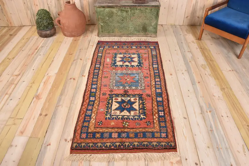 Alfombra de lunares rojos y azules, 2,9x5,9 ft Chic Decor