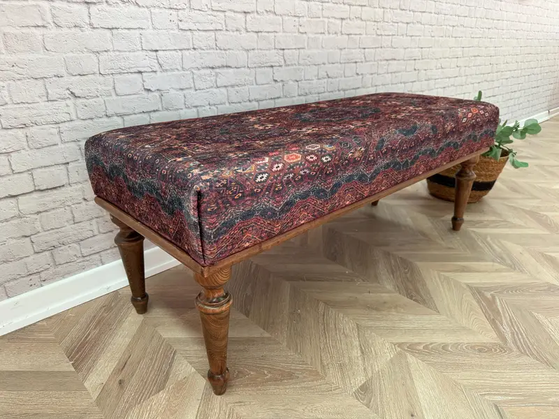 Modüler Gökkuşağı Kiliminden Esinlenen Osmanlı, Siyah Yün Karışımlı Osmanlı