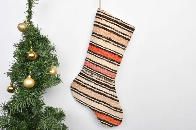 Patrón de adornos navideños festivos, calcetín navideño único de 7 pulgadas