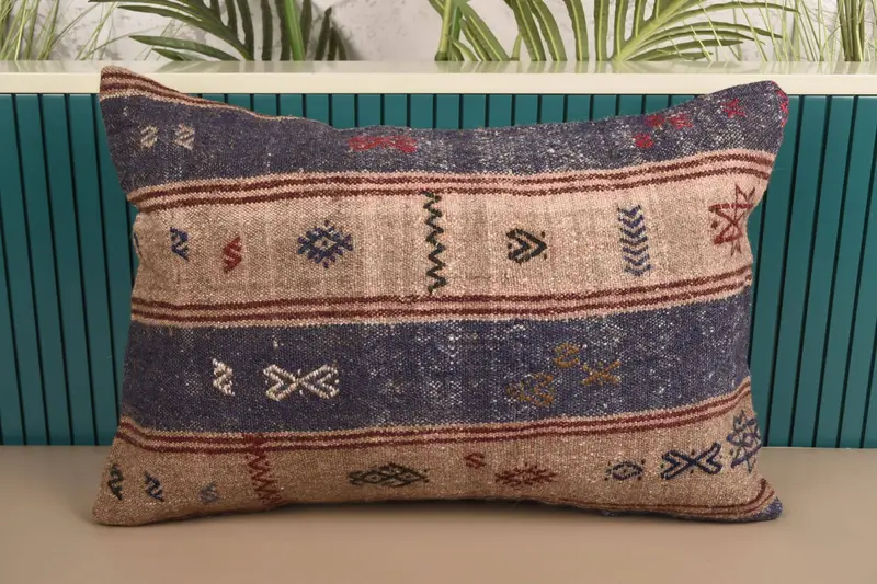 Beige Vintage Striped Pillow Sham, 16x24 inch Antique Cushion - 1