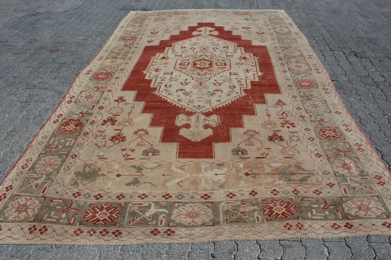Vintage Oushak Oversize Rug 7.7x12.2 ft (236x372 cm), Turkish Red Floral Wool Rug - 1