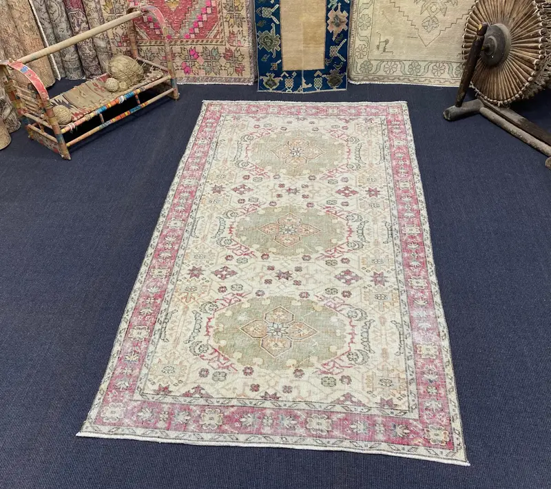 Vintage Turkish Rug 3.9x7.1 ft, Oushak White Check Wool Rug - 1