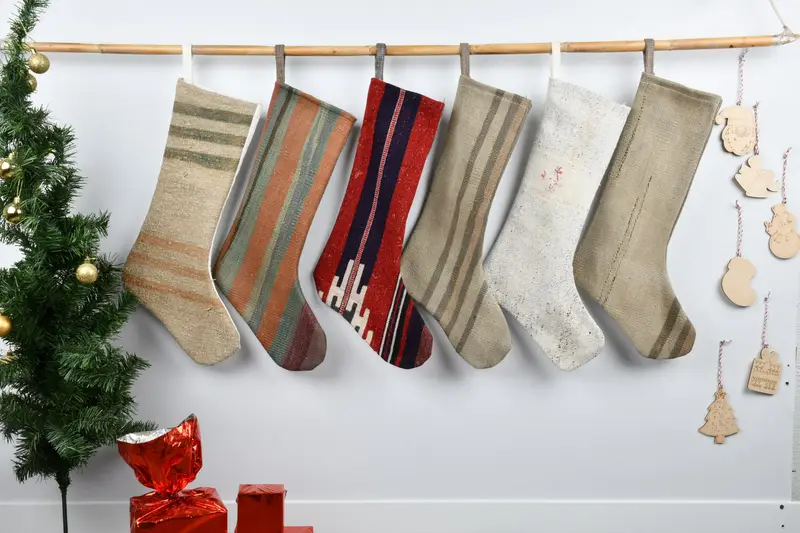 Şenlikli 8 İnç Noel Çorabı, Süs Desenli Tatil Çorabı