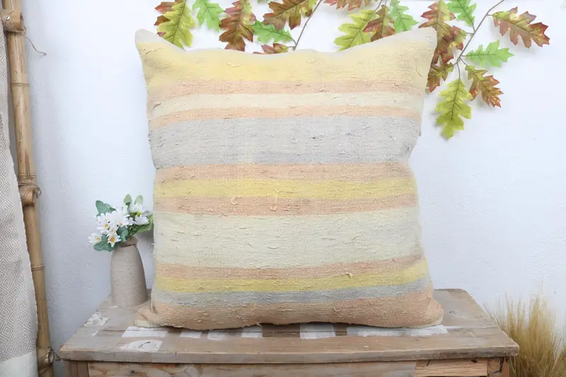 El Yapımı Çizgili Kırlent, Vintage İşlemeli Kırlent