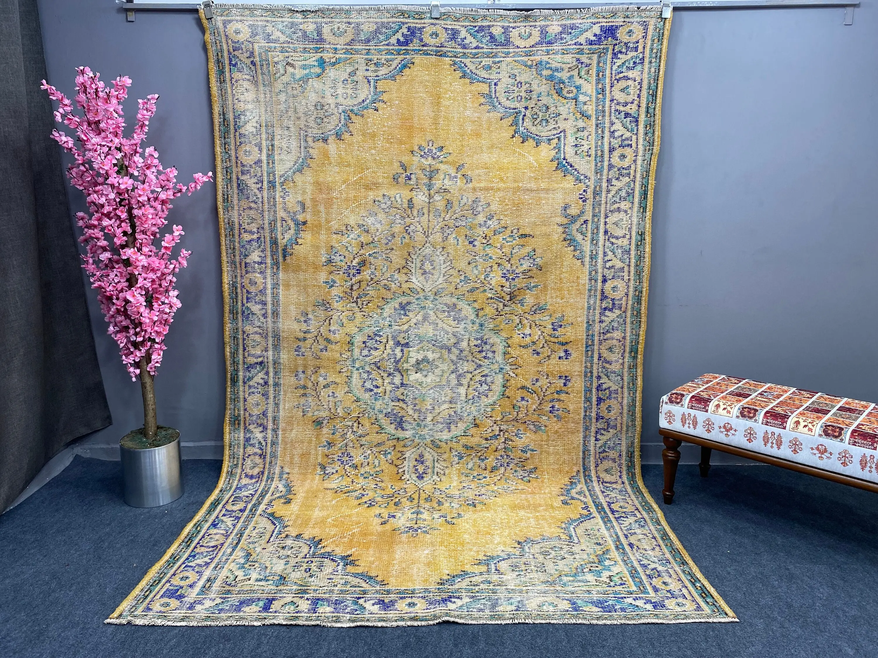 Türk Halısı, Büyük 6.1x9.7 ft Vintage Halı, Sarı Mavi Oryantal Yün Halı - 1