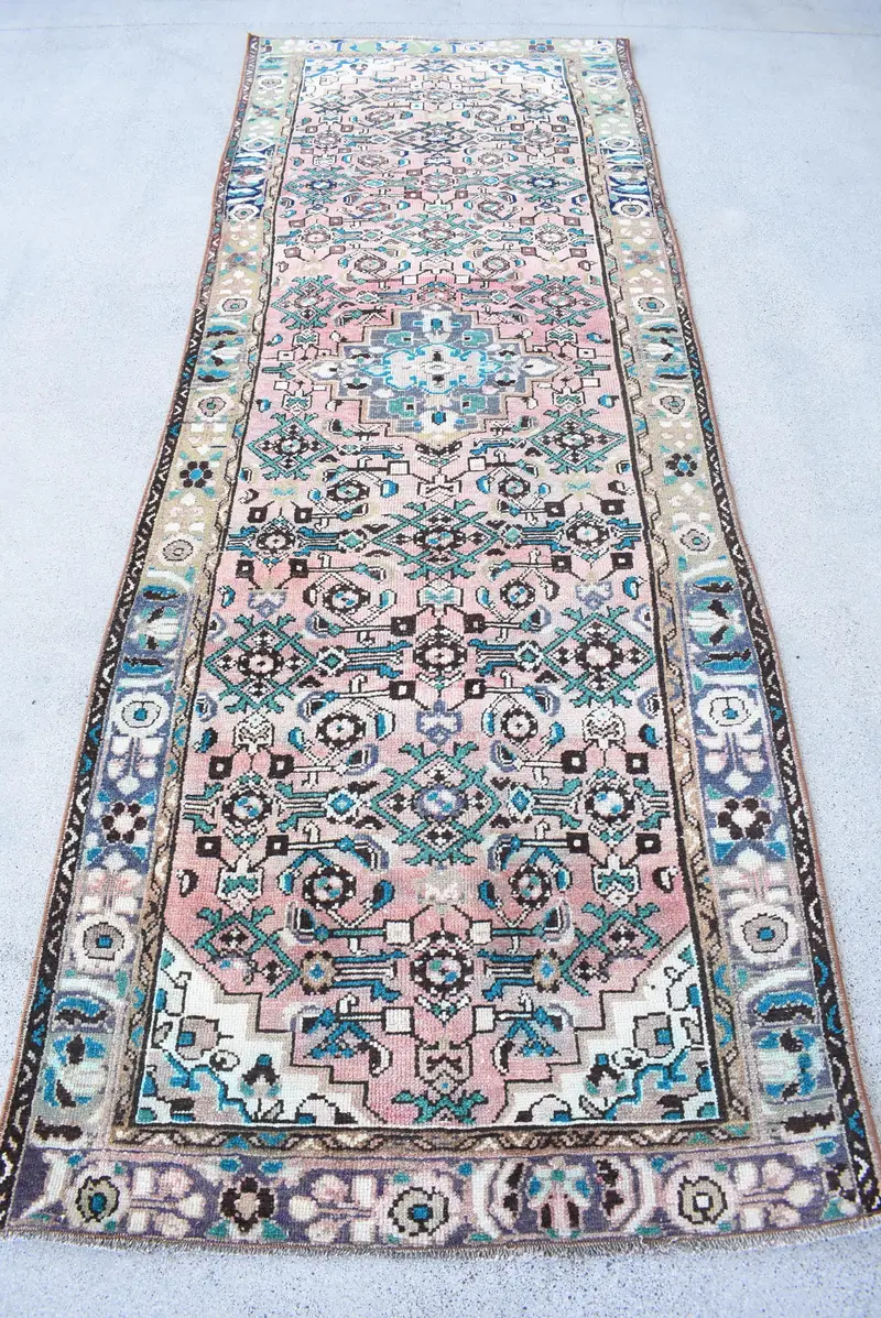 Vintage Turkish Rug 3.3x9.5 ft, Pink Oushak Bordered Rug - 1