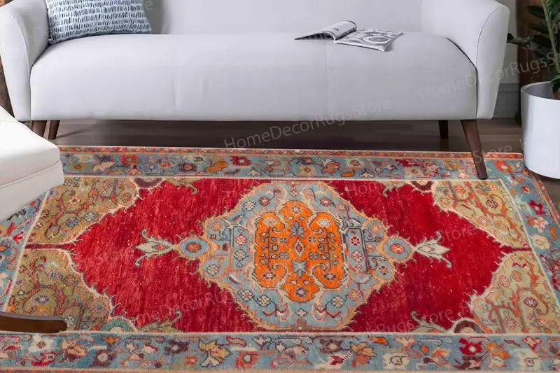 Eleganter Medaillon-Teppich mit Blumenmuster in Rot und Blau
