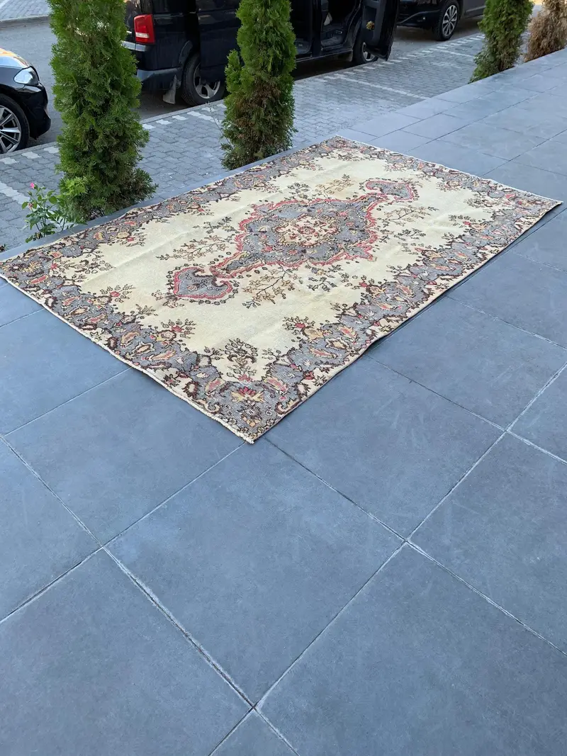 Turkish Oushak Large Rug 5.6x8.6 ft (171x261 cm), Vintage Gray Check Wool Rug - 1