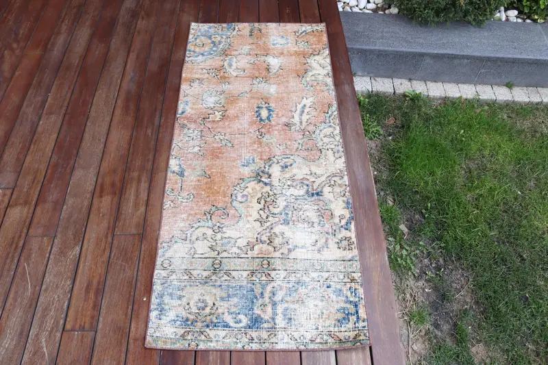 手作りのオレンジとブルーのラグ、2x4.7フィートの幾何学模様の花柄