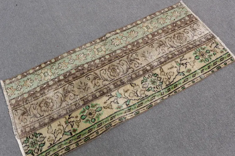 Türk Vintage Halısı 2.1x4.9 ft (64x150 cm), Oushak Yeşil Yün Halı - 1