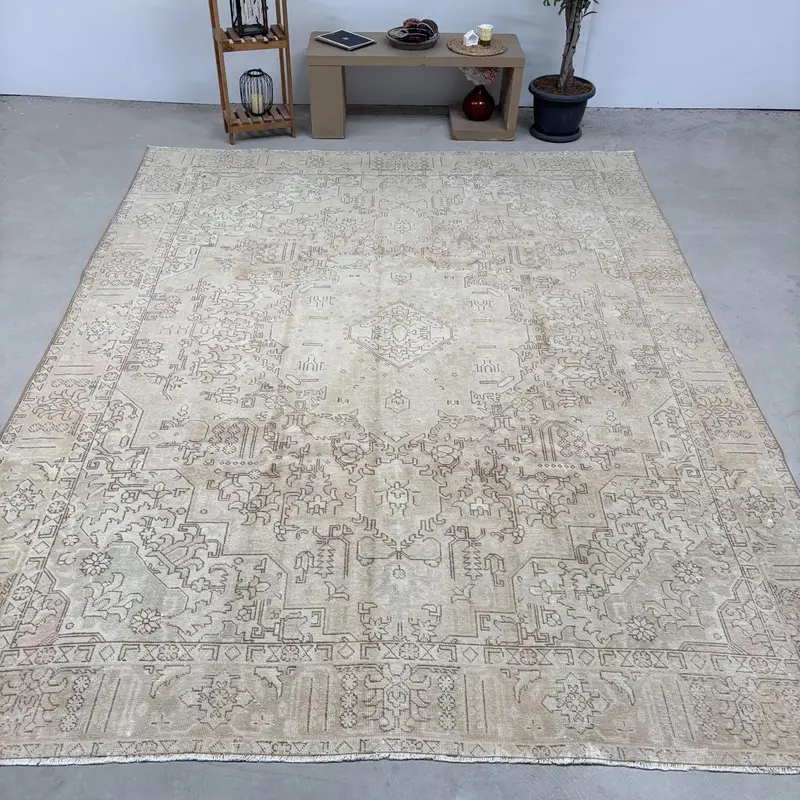 Turkish Oversize Rug, 9.4x12.6 ft Vintage Rug, Beige Abstract Wool Rug - 1