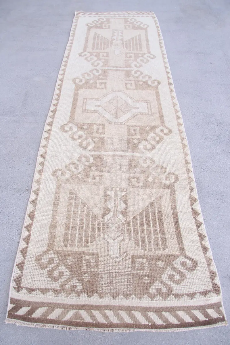 Elegant Beige & Brown Rug, 3,2x10,8 ft Botanical Design