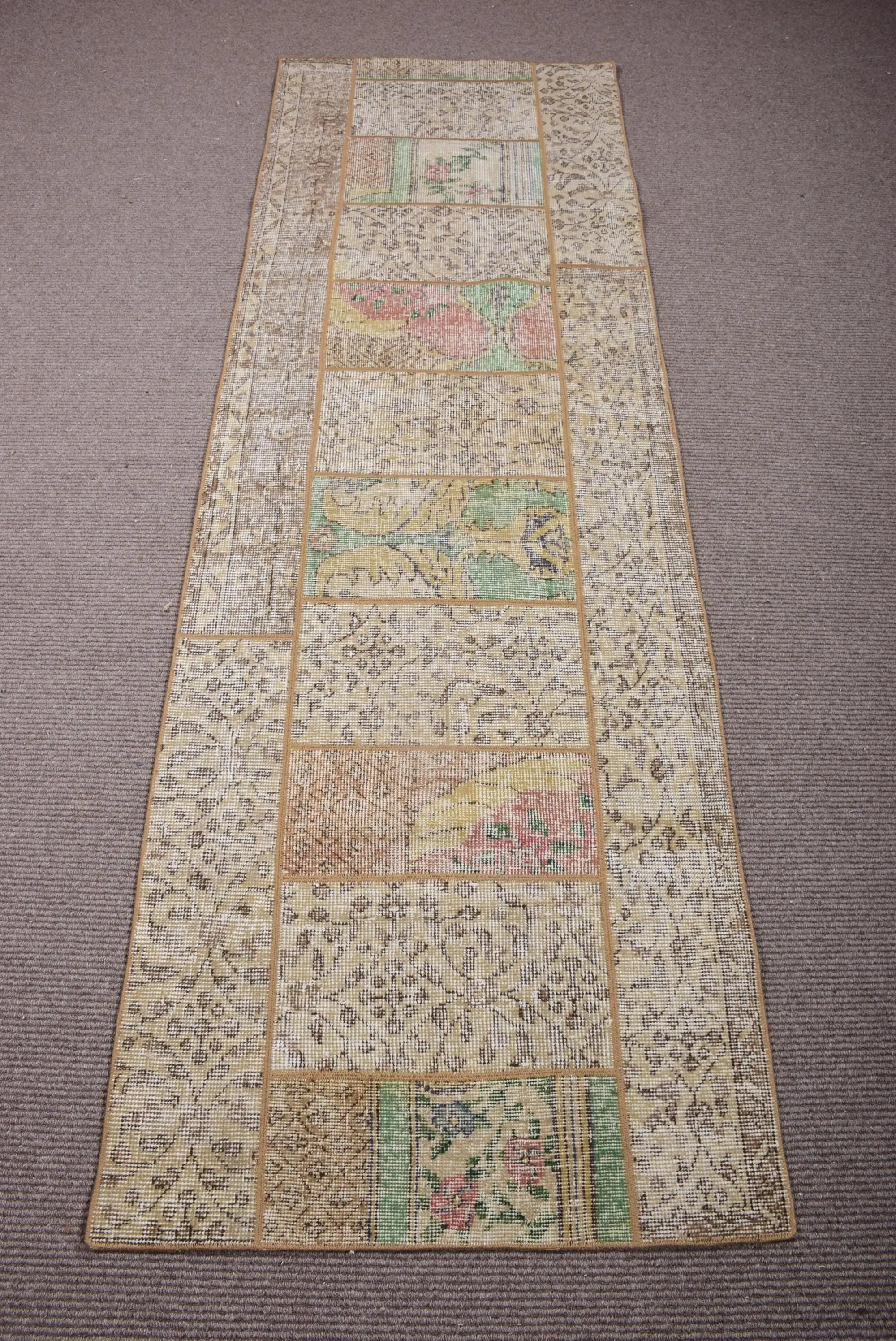 Alfombra turca vintage, alfombra de corredor de 2,6x7,9 pies (78x240 cm), alfombra de lana con estampado animal marrón - 1