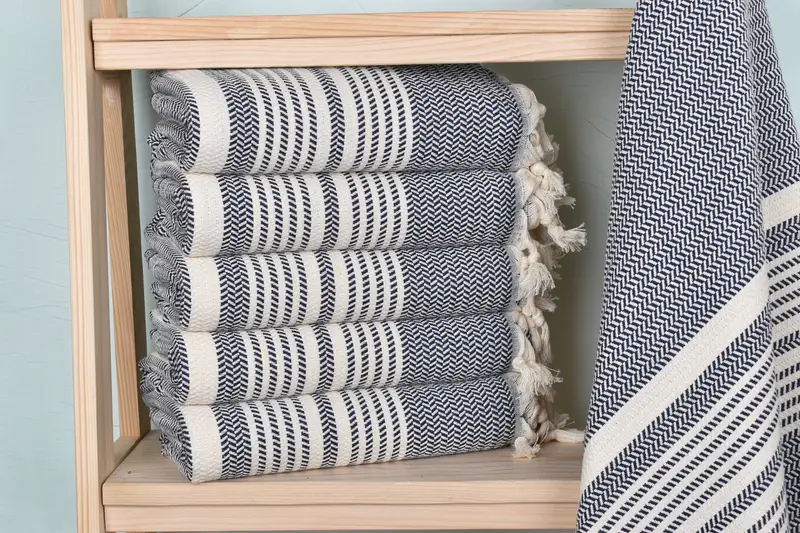 Lightweight towel, Beach Towel Bulk, Birthday Gift, 70x40 Cotton Striped Towel, Absorbent towel, Travel towel, Lightweight Turkish towel for beach - 1
