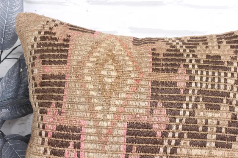 Interior Designer Pillow, 18x18 Pink Pillow Cover, Southwestern Pillow, Cushion Case, Handwoven Pillow Case, Pillow for Couch, Turkish Kilim Pillow - 2