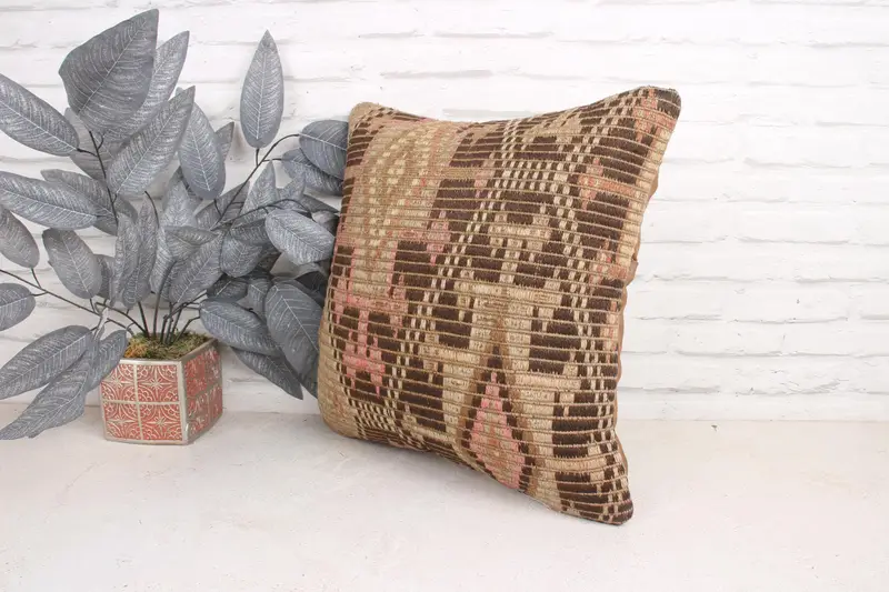 Interior Designer Pillow, 18x18 Pink Pillow Cover, Southwestern Pillow, Cushion Case, Handwoven Pillow Case, Pillow for Couch, Turkish Kilim Pillow - 4