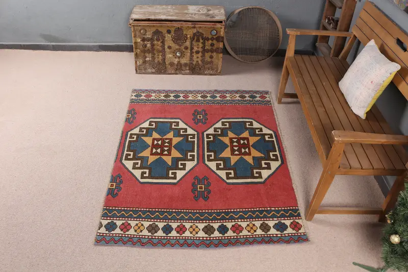 Alfombra con estampado animal rojo y azul, 115x155 cm