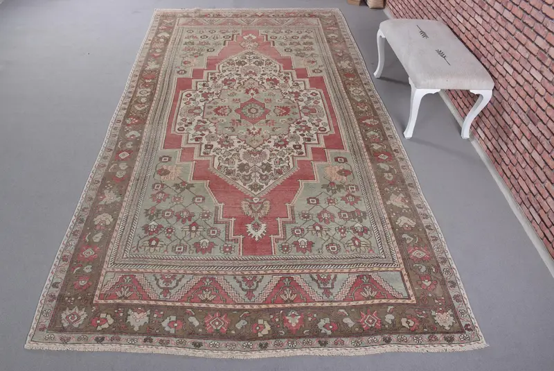 Zarif Yeşil Oryantal Halı, Kırmızı Desenli 6,3x11,9 ft