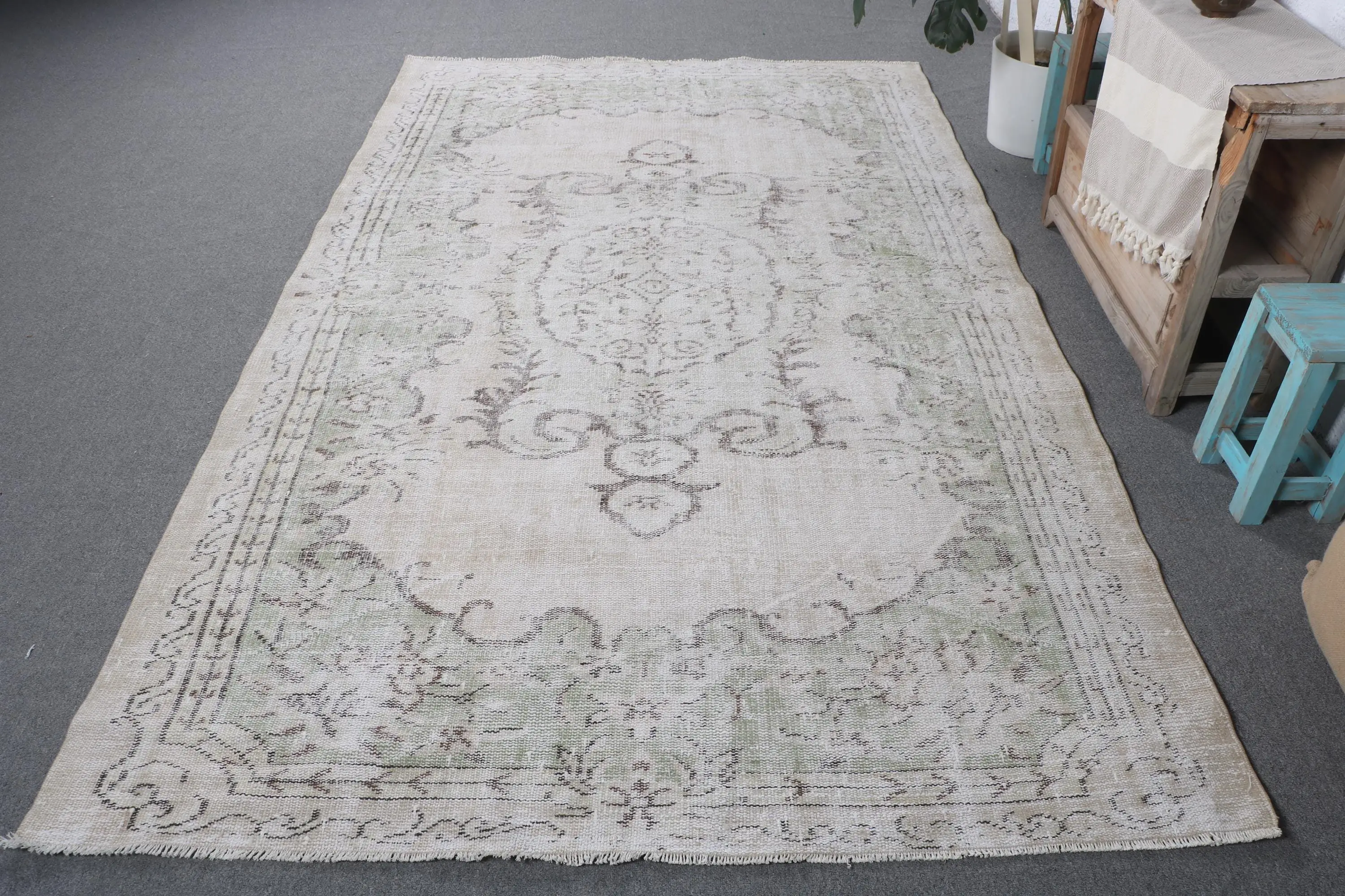 Vintage Halı 5.5x8.7 ft, Beyaz Yeşil Fas Yün Türk Halısı - 1