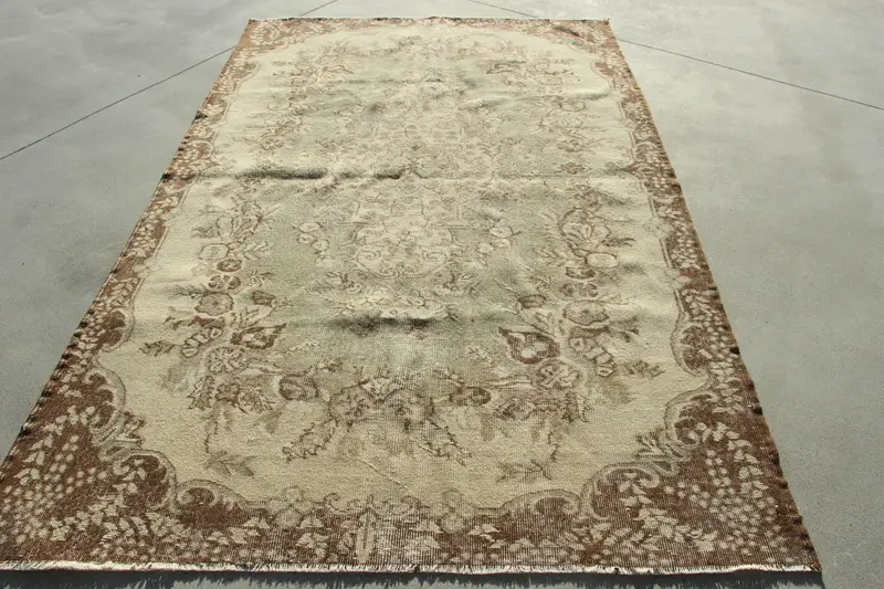 Vintage Turkish Rug 5.4x8.7 ft, Brown Oushak Striped Rug - 1