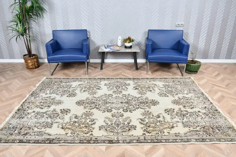Alfombra vintage turca grande de 5,4x8,7 pies, alfombra de lana de cuadros blancos - 1