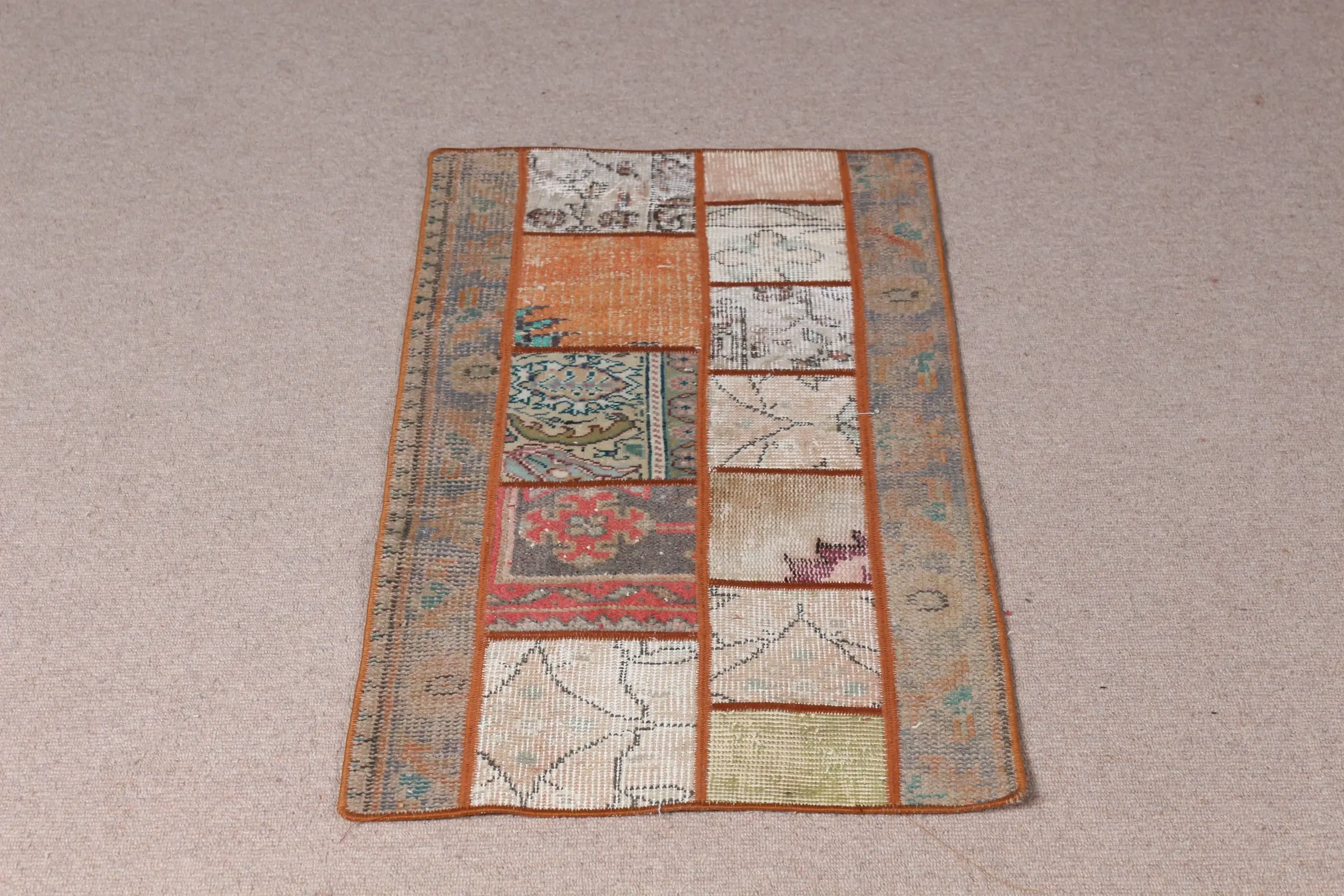 1,7x3,2 ft Teppich, kleiner Vintage Teppich, brauner Blumenteppich - 1