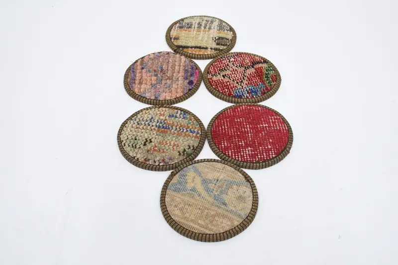 レッドとベージュのキリムコースター、滑り止めサークルコースター